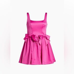 NEW LoveShackFancy
Bayer Bow-Detailed A-Line Minidress